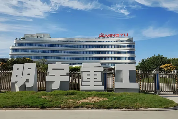 Автономный робот-манипулятор порошковой окраски для производителя тяжелой техники